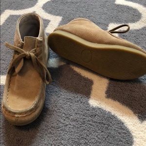 Boys youth shoes size 2